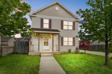 1208 West St, Racine, WI 53404-3122