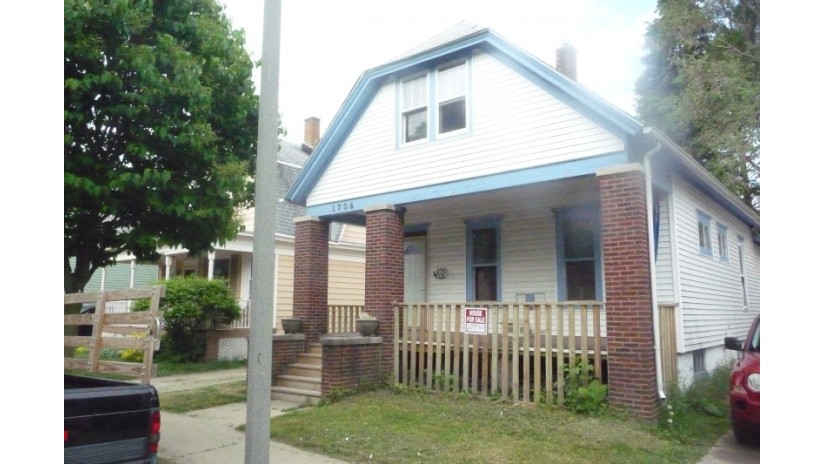 1724 Villa St Racine, WI 53403 by Shorewest Realtors $69,900