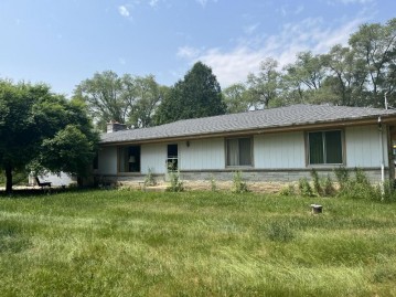 2345 Hall Rd, Erin, WI 53027