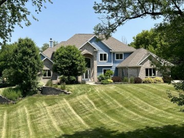 W272N6892 Stonehouse Dr, Lisbon, WI 53089-5169