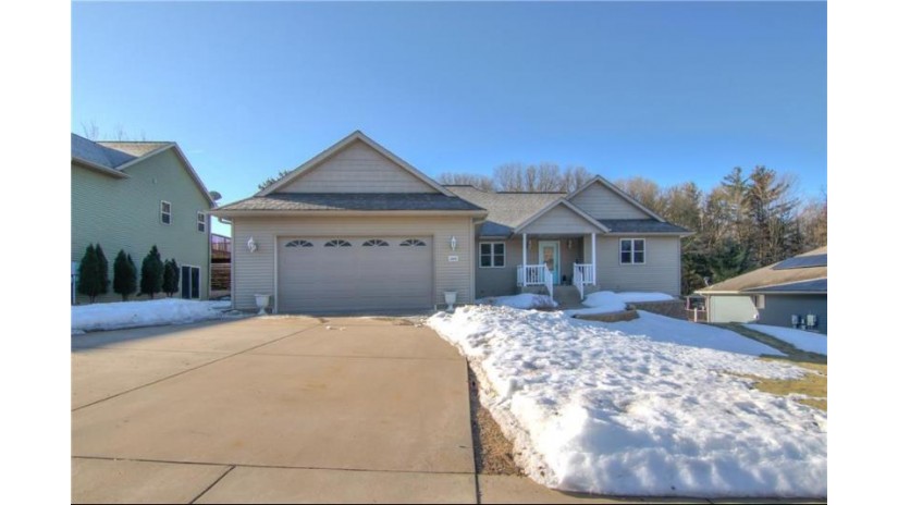 2525 Avery Lane Altoona, WI 54720 by C & M Realty $359,900