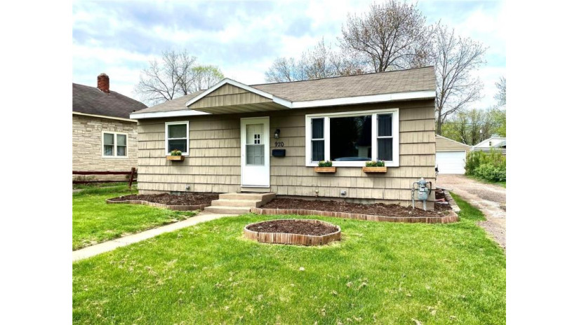 920 Cameron Trail Eau Claire, WI 54703 by Re/Max 4 Seasons, Llc $199,900