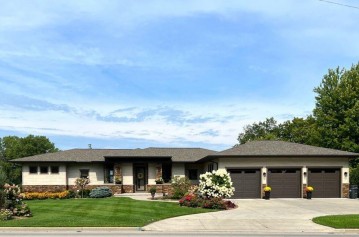 2568 Riverside Drive, Allouez, WI 54301-1950