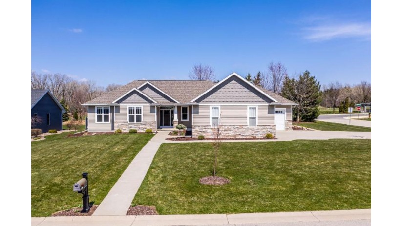 840 W Northstar Drive Grand Chute, WI 54913 by Coldwell Banker Real Estate Group $569,500