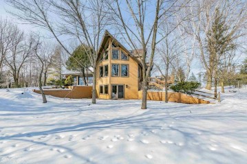 W6196 Cedar Cliff Drive, Ellington, WI 54944