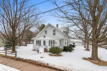 216 E Ann Street, Weyauwega, WI 54983