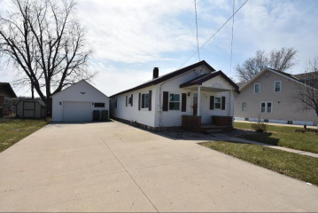 739 Park Street, Wrightstown, WI 54180-1017