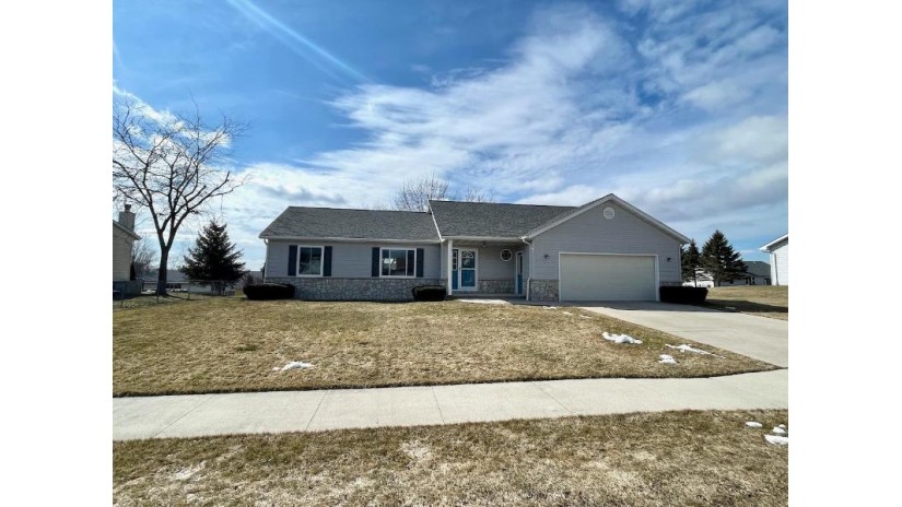 569 Oak Spring Drive Lomira, WI 53048 by Cypress Homes, Inc. $285,000