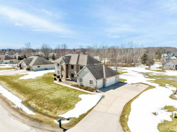 1507 Larkspur Lane, Hobart, WI 54155-8647