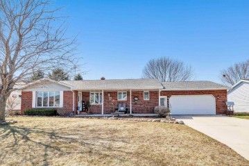 1225 Sun Terrace Street, Luxemburg, WI 54217