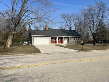 330 Flora Street, Pulaski, WI 54162-9999