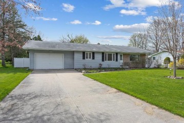 137 S 9th Street, Hilbert, WI 54129-9546