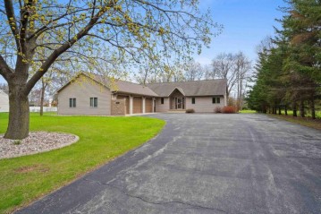 2949 Packerland Drive, Ashwaubenon, WI 54313-6141