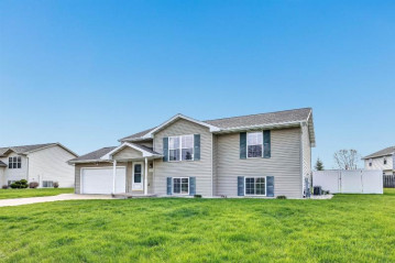 3682 Wildcat Trail, Green Bay, WI 54229