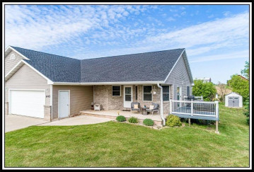 645 Shy Lane, Hortonville, WI 54944-9807