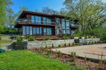 4629 Hillcrest Dr, Middleton, WI 53562