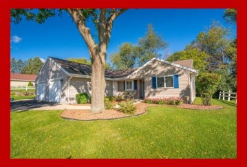 111 Buckingham Ct, Cambridge, WI 53523