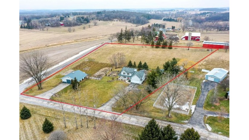 3696 Saddle Ridge Rd Deerfield, WI 53531 by First Weber Inc - HomeInfo@firstweber.com $599,000