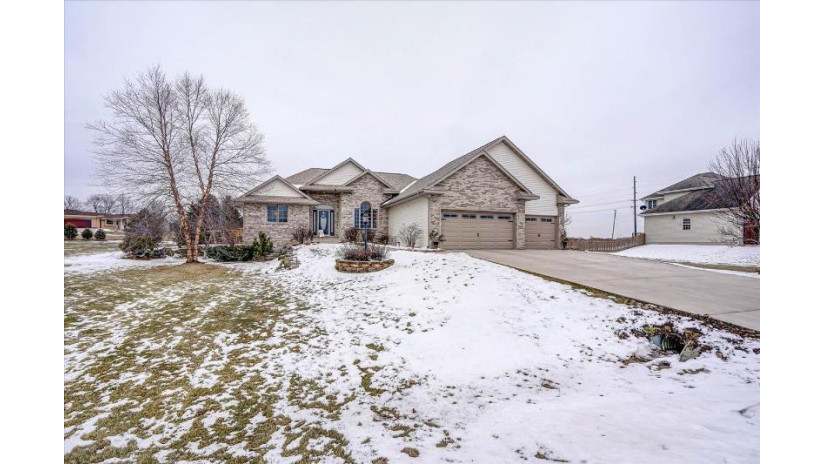 6612 Longhorn Ln Bristol, WI 53590 by Century 21 Affiliated $599,900