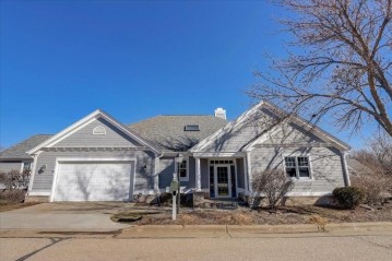 7 Settler Hill Cir, Madison, WI 53717