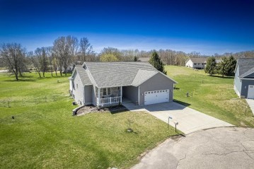 N6743 Clover Ln, Pacific, WI 53954