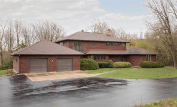 W11159 Pig Tail Alley Road, Caledonia, WI 53901