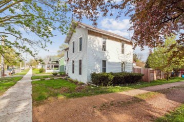 29 W Liberty St, Evansville, WI 53536