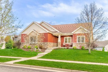 307 W Chapel Royal Drive, Verona, WI 53593