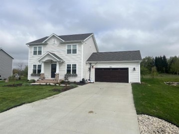 W8393 Bridle Path, Lake Mills, WI 53551