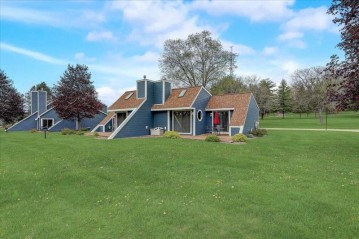 874 Xanadu Rd HIGH 5, Lake Delton, WI 53965