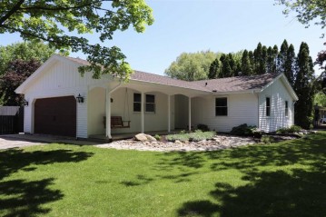 1029 N Madison Street, Stoughton, WI 53589