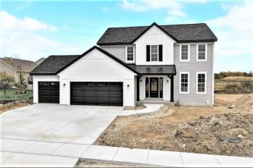 2716 Red Oak Lane, East Troy, WI 53120