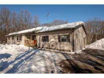 866 115th St, Amery, WI 54001