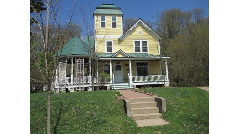 3151 Oak Street Nelsonville, WI 54458 by First Weber - homeinfo@firstweber.com $199,900