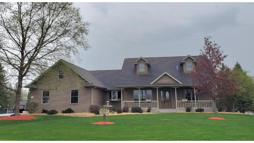 712 East 21st Street Marshfield, WI 54449 by Re/Max American Dream - Phone: 715-305-1454 $359,900