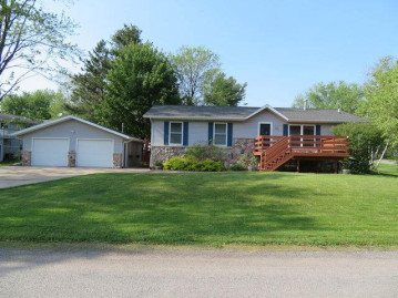 414 Kirkwood Street, Hatley, WI 54440