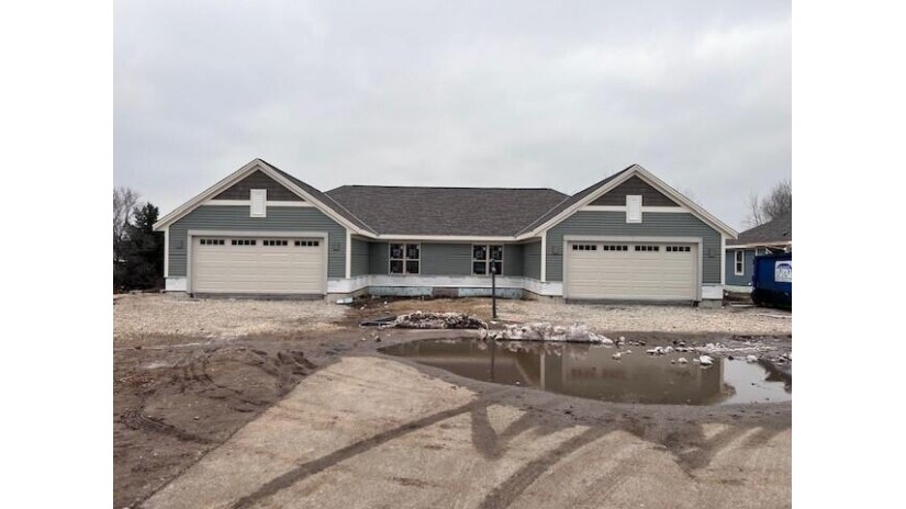 808 Margo Cir 1302 Eagle, WI 53119 by Bielinski Homes, Inc. $414,900