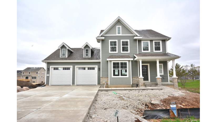 7427 S 49th St Franklin, WI 53132 by Shorewest Realtors $619,900