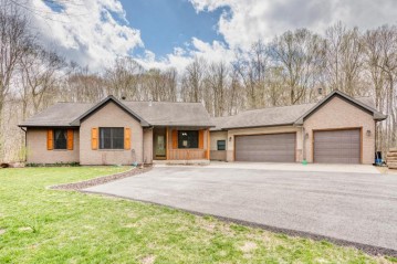 W5471 Burrows Ln, Rhine, WI 53020