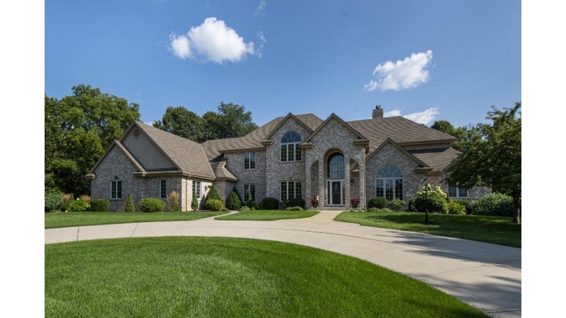 572 Stonegate Pass Richfield, WI 53017 by First Weber Inc - Brookfield $1,025,000