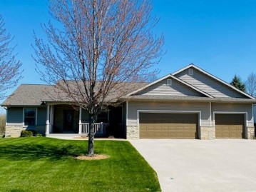 1268 Crystal Ln, Mayville, WI 53050-2845