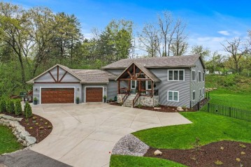 1521 N Waterville Rd, Summit, WI 53066