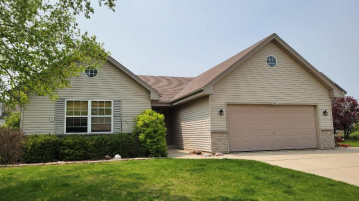 10761 S Shepard Ave, Oak Creek, WI 53154