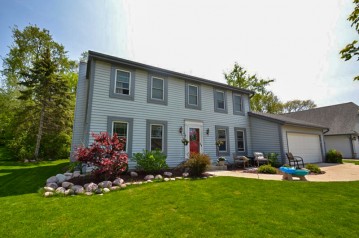 5030 S 41st St, Greenfield, WI 53221-2508