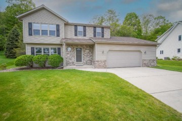 1412 Wolf Dr, West Bend, WI 53090-8455