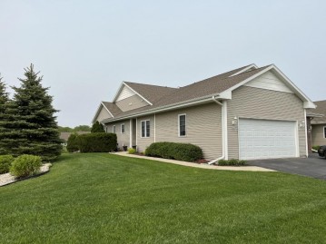 302 Amber Dr, Whitewater, WI 53190
