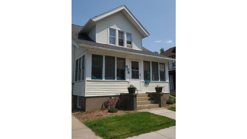 609 S 9th St Watertown, WI 53094 by EXP Realty, LLC~MKE $192,500