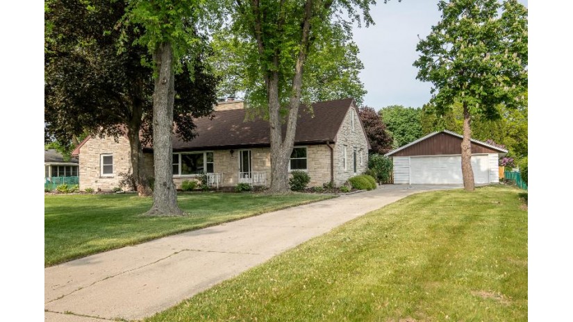 4468 N 100th St Wauwatosa, WI 53225 by Premier Point Realty LLC $379,900