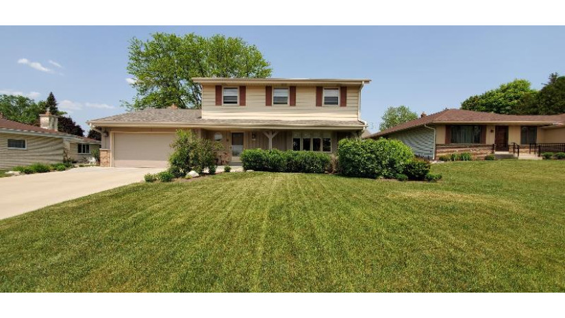 8522 W Whitaker Ave Greenfield, WI 53228 by Cornerstone Dev of SE WI LLC $384,900