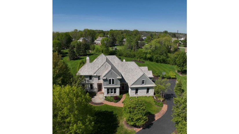 10431 N Wood Crest Dr Mequon, WI 53092 by Shorewest Realtors $1,350,000